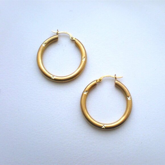 Vintage Designer Solid 14K Yellow Gold Diamond Cut Hoop Earrings - Picture 1 of 4